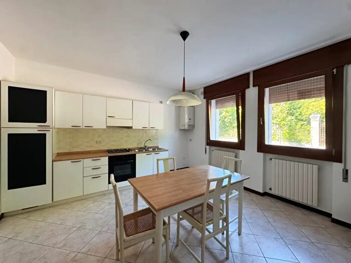 Appartamento bilocale in vendita in Via Roma, Campiglia Dei Berici