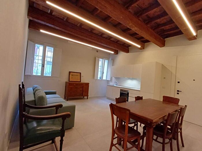 Appartamento bilocale in affitto in Via Francesco del Cossa, Centro Storico, Ferrara