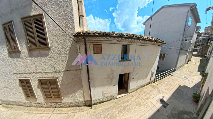 Casa quadrilocale in vendita in Celenza Sul Trigno