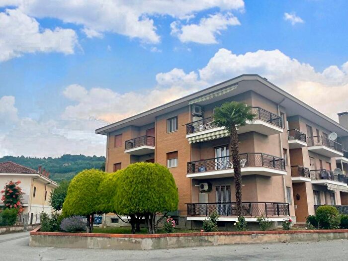 Appartamento quadrilocale in affitto in Via Busca, Costiglione Saluzzo, Costigliole Saluzzo