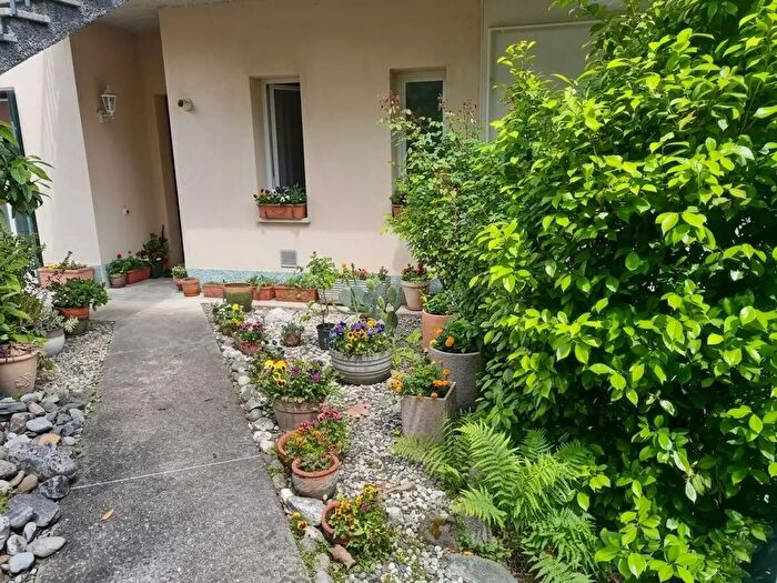 Appartamento trilocale in vendita in Lavena Ponte Tresa