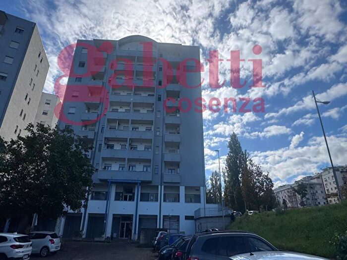 Appartamento trilocale in affitto in Cosenza VIALE MANCINI SNC, Mancini, Cosenza