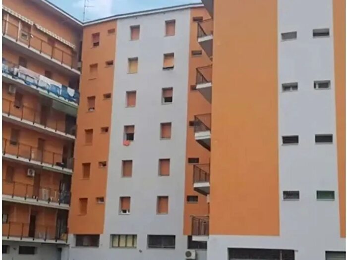 Appartamento trilocale in vendita in Viale a Gramsci, Modena