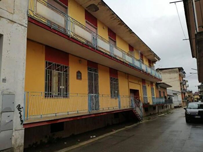 Casa con 6 locali in vendita in Via De Gasperi SNC, Curti