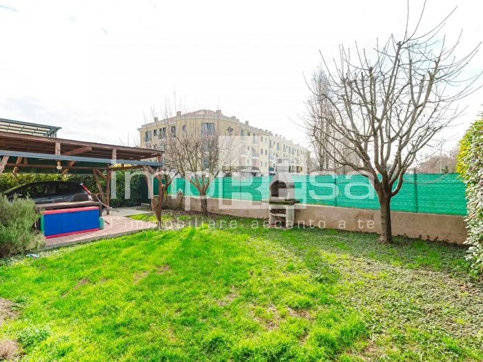 Appartamento con 5 locali in vendita in Via Vincenzo Monti B, Spinea