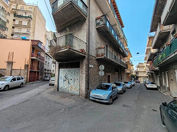 Appartamento con 5 locali in vendita in Paterno