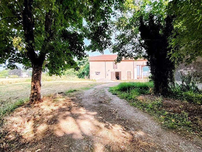 Casa quadrilocale in vendita in Via Morandi, Bondeno