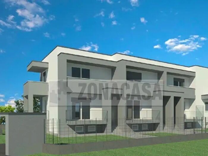 Casa trilocale in vendita in Via Piave, Caronno Varesino