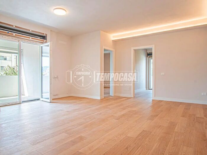 Appartamento trilocale in vendita in Via Liguria, Sestri Levante