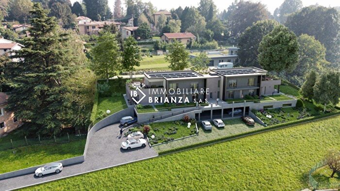 Appartamento bilocale in vendita in Via Monte Rosa, Monticello Brianza