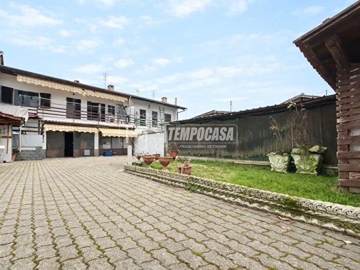 Casa quadrilocale in vendita in Vicolo Nigra, San Giusto Canavese