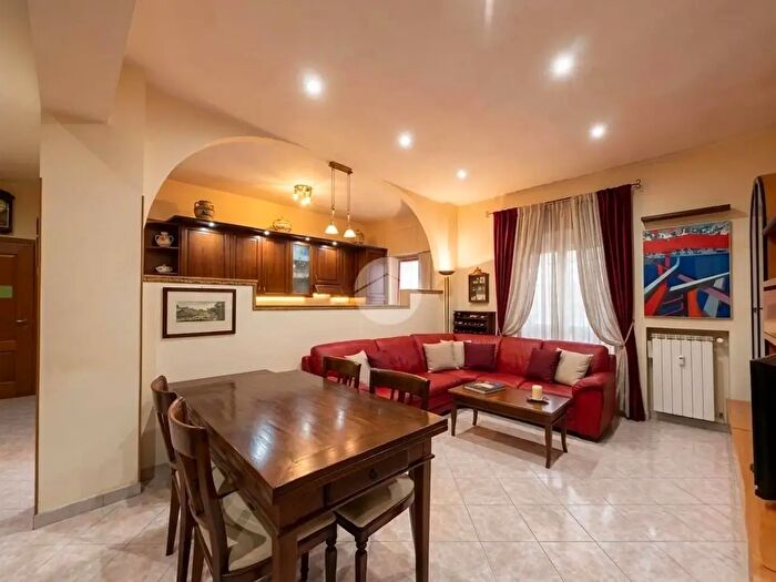 Appartamento bilocale in vendita in Via Giovanni Angelini, Roma