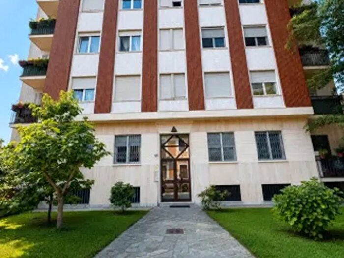 Appartamento bilocale in vendita in Via Terni, Milano