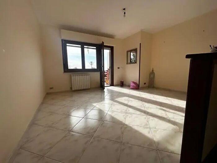 Appartamento quadrilocale in vendita in Piazza Dante Zemini, Anzio