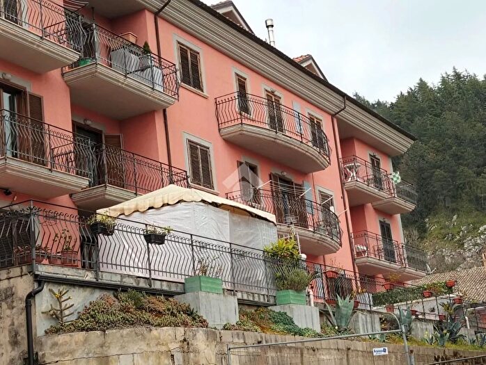 Appartamento trilocale in vendita in SS Appia bis, Salza Irpina