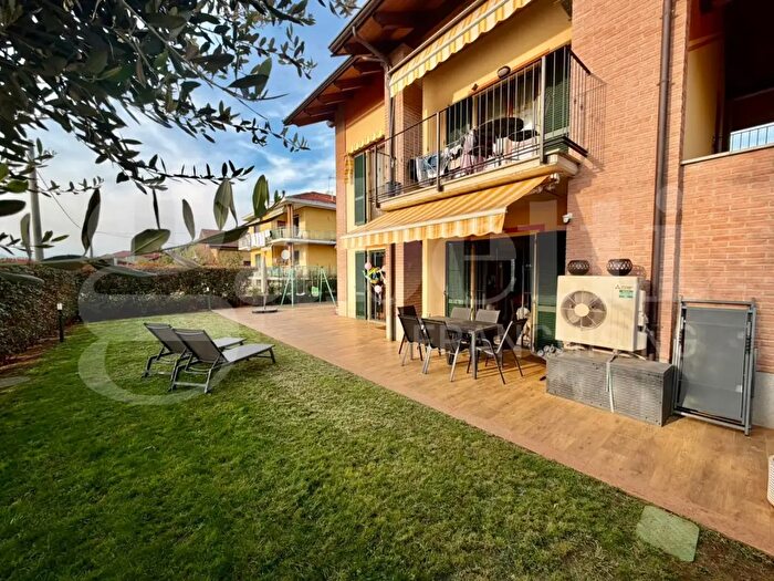 Appartamento quadrilocale in vendita in Via Pellice, Piossasco