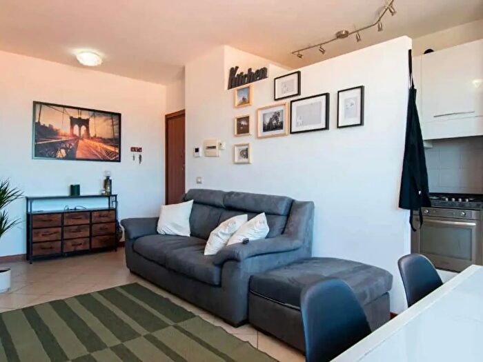 Appartamento monolocale in affitto in Viale Giosuè Carducci, Livorno