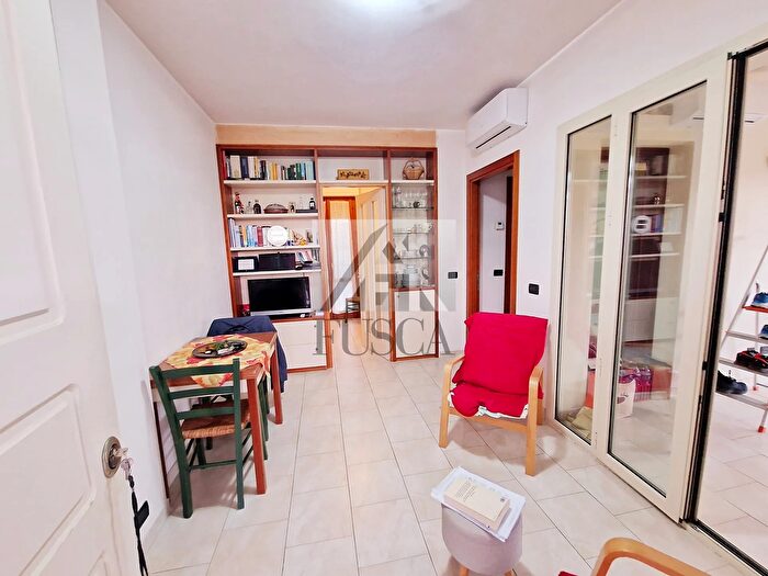 Appartamento trilocale in vendita in Traversa I Via Romana, Lucca