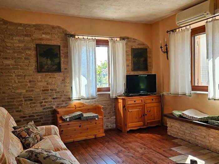 Casa con 5 locali in vendita in Via Salvamaggio, Colli al Metauro