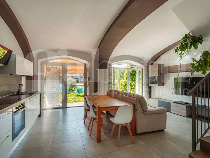 Casa quadrilocale in vendita in Via Aurora B, Pinerolo