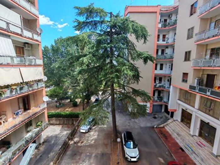 Appartamento quadrilocale in vendita in Via Giovanni Calandriello, Benevento