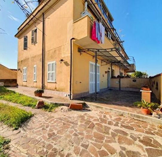 Appartamento trilocale in vendita in Via della Fonderia, Anzio