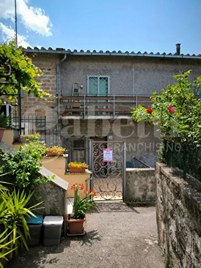 Appartamento con 5 locali in vendita in Via Deggli Amandoli, Fabrica Di Roma