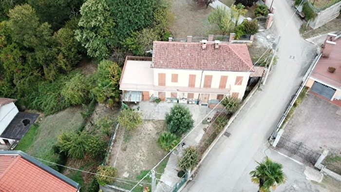 Casa quadrilocale in vendita in Via al Monte, Rocca DArazzo