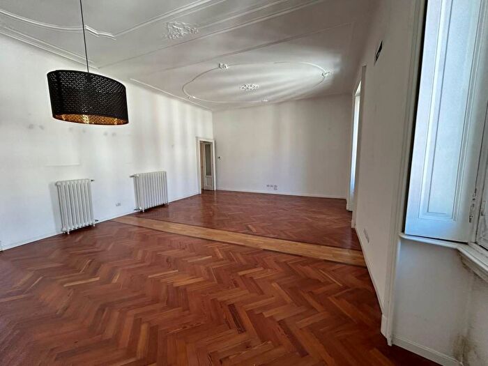 Appartamento trilocale in affitto in Via Spartaco, Montenero, Milano