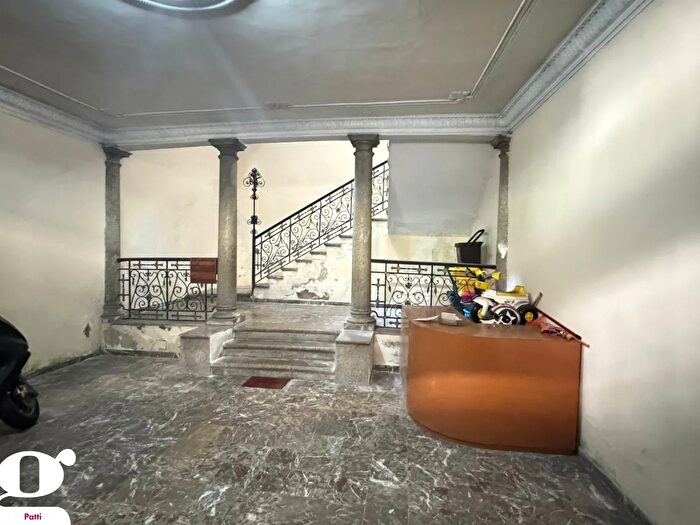 Appartamento trilocale in vendita in Via XX Settembre, Patti