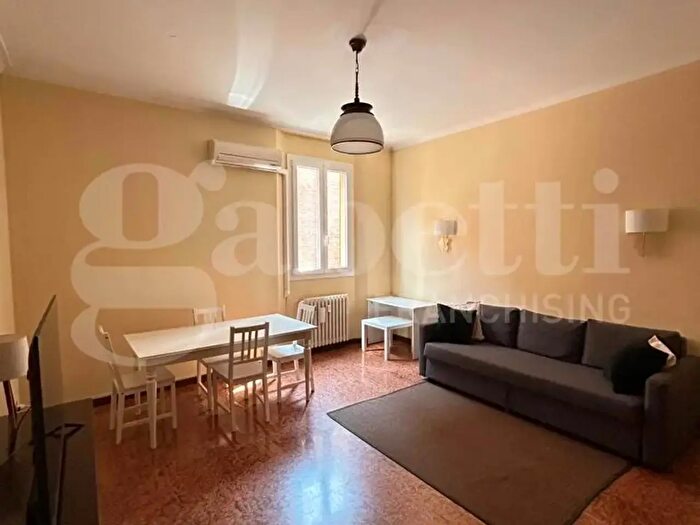 Appartamento quadrilocale in affitto in Via delle Donzelle, Bologna