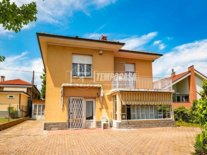 Casa con 6 locali in vendita in Via Roaschia, Chieri