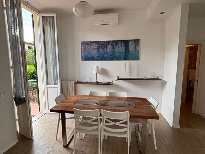 Appartamento con 5 locali in vendita in Piazza Gualfredotto, Firenze