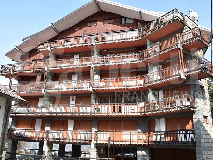 Appartamento trilocale in vendita in Via Seguret, Sauze DOulx