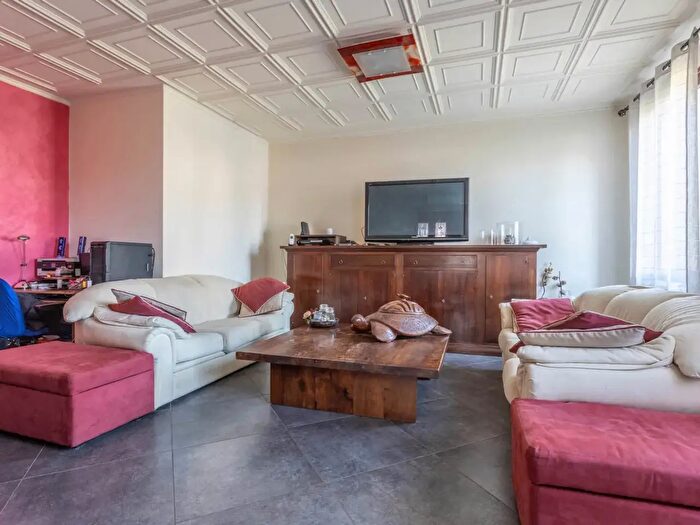Casa con 10 locali in vendita in Via San Giovanni, Prata Di Pordenone