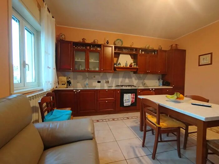 Appartamento con 5 locali in vendita in Via Enrico Amante, Noto