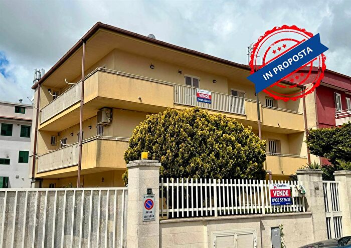 Appartamento con 6 locali in vendita in Via Grecia, Ragusa