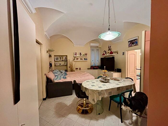 Appartamento in vendita in Via Enrico Cialdini, Genova