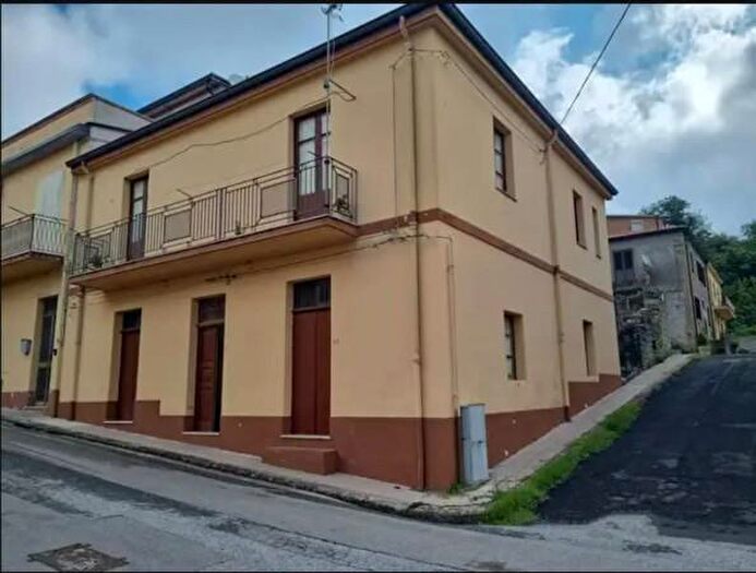 Casa monolocale in vendita in Via Cesare Battisti, CastellUmberto