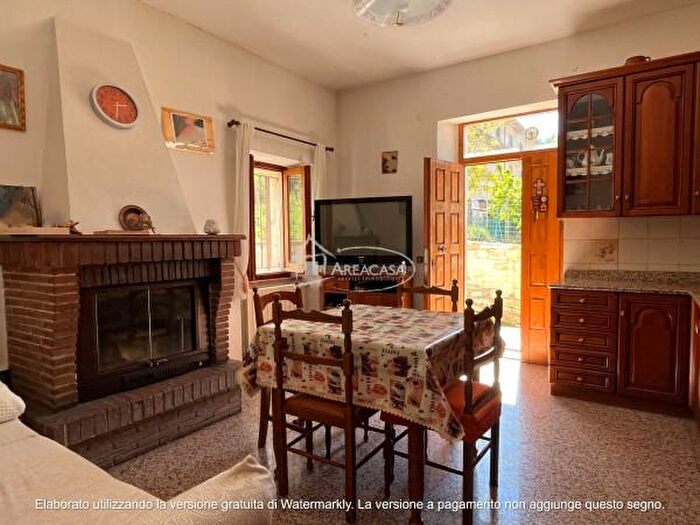 Casa con 5 locali in vendita in Frazione Corneto, Acquasanta Terme