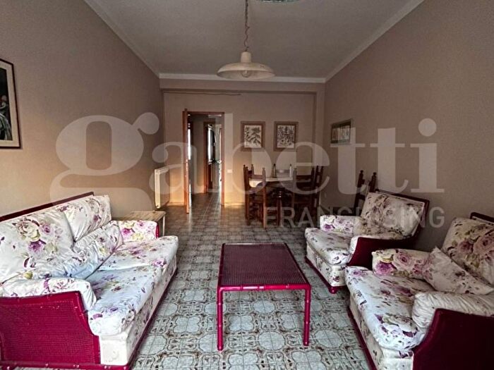 Appartamento quadrilocale in affitto in piazza tristani, Villanova, Cagliari