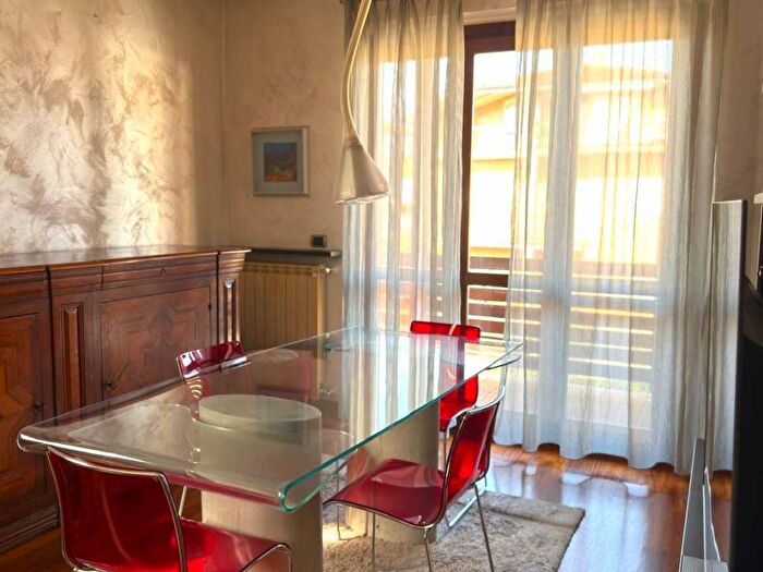 Appartamento trilocale in affitto in Curno
