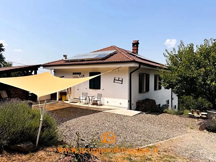 Casa con 5 locali in vendita in Ponzone