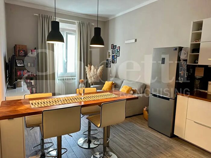 Appartamento con 5 locali in vendita in Via dell Origine, Livorno