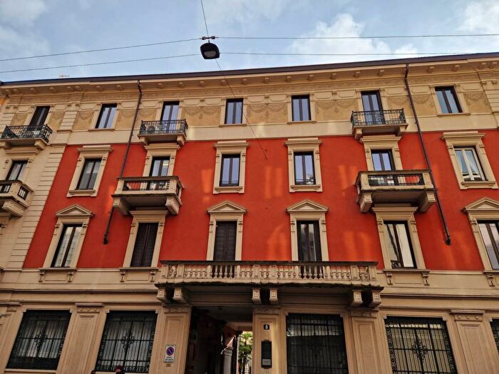 Appartamento bilocale in affitto in Via Spartaco, Montenero, Milano