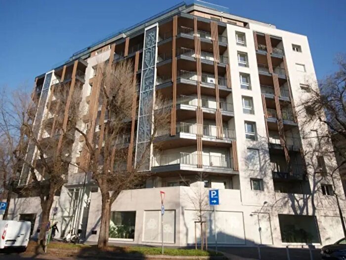 Appartamento bilocale in affitto in Piazza Giuseppe Occhialini, Milano