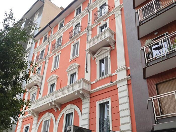 Appartamento bilocale in affitto in Via Michelangelo Buonarroti, Amendola Buonarroti, Milano