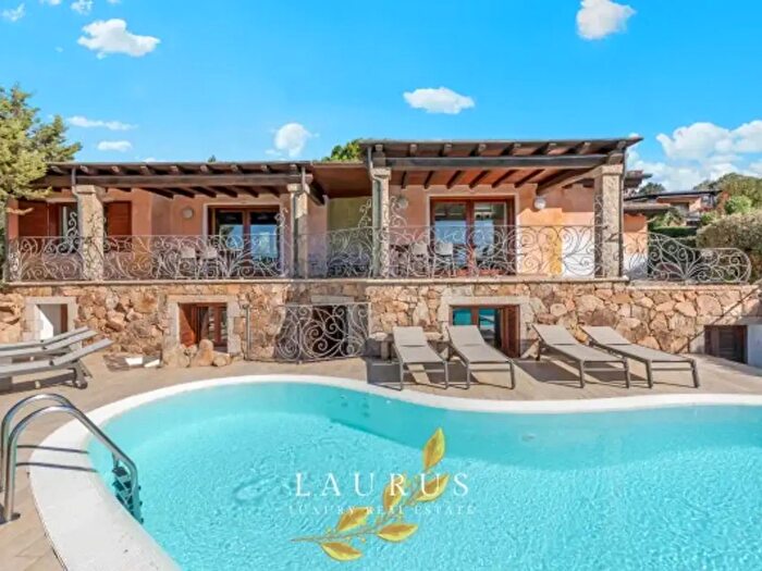 Casa con 6 locali in vendita in Salinedda, San Teodoro