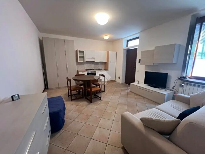 Appartamento monolocale in affitto in Via Verdi, Malnate