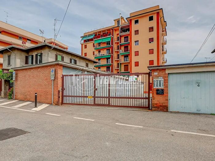 Appartamento trilocale in vendita in Via Rebaglia, Somma Lombardo